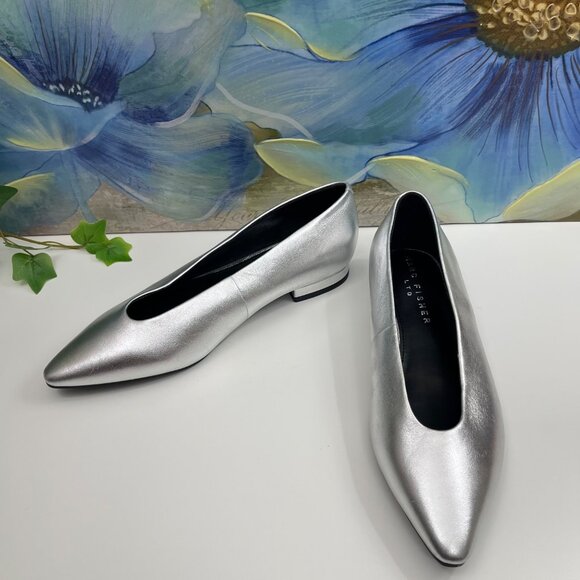 Marc Fisher Women's Gunner Pointy Toe Slip- On Dress Flats in Silver Size 6 - Picture 3 of 10